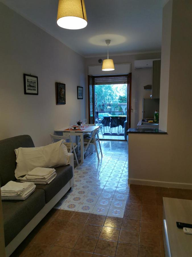 Sorrento'S Holidays Room 1 Экстерьер фото